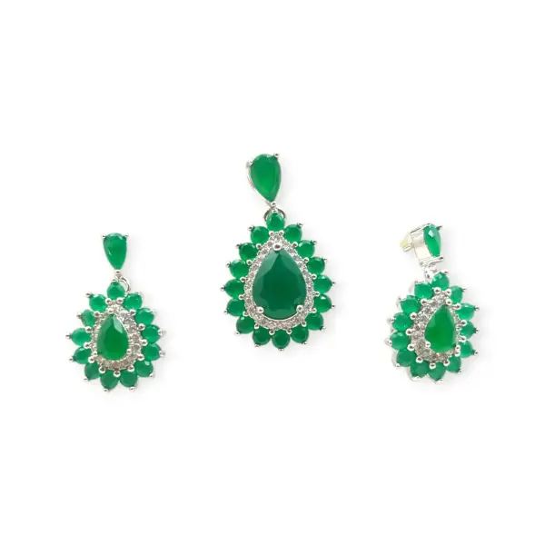 Beautiful 925 Sterling Silver Pendant Set in Beautiful Design and Green Stones with Hanging Tops